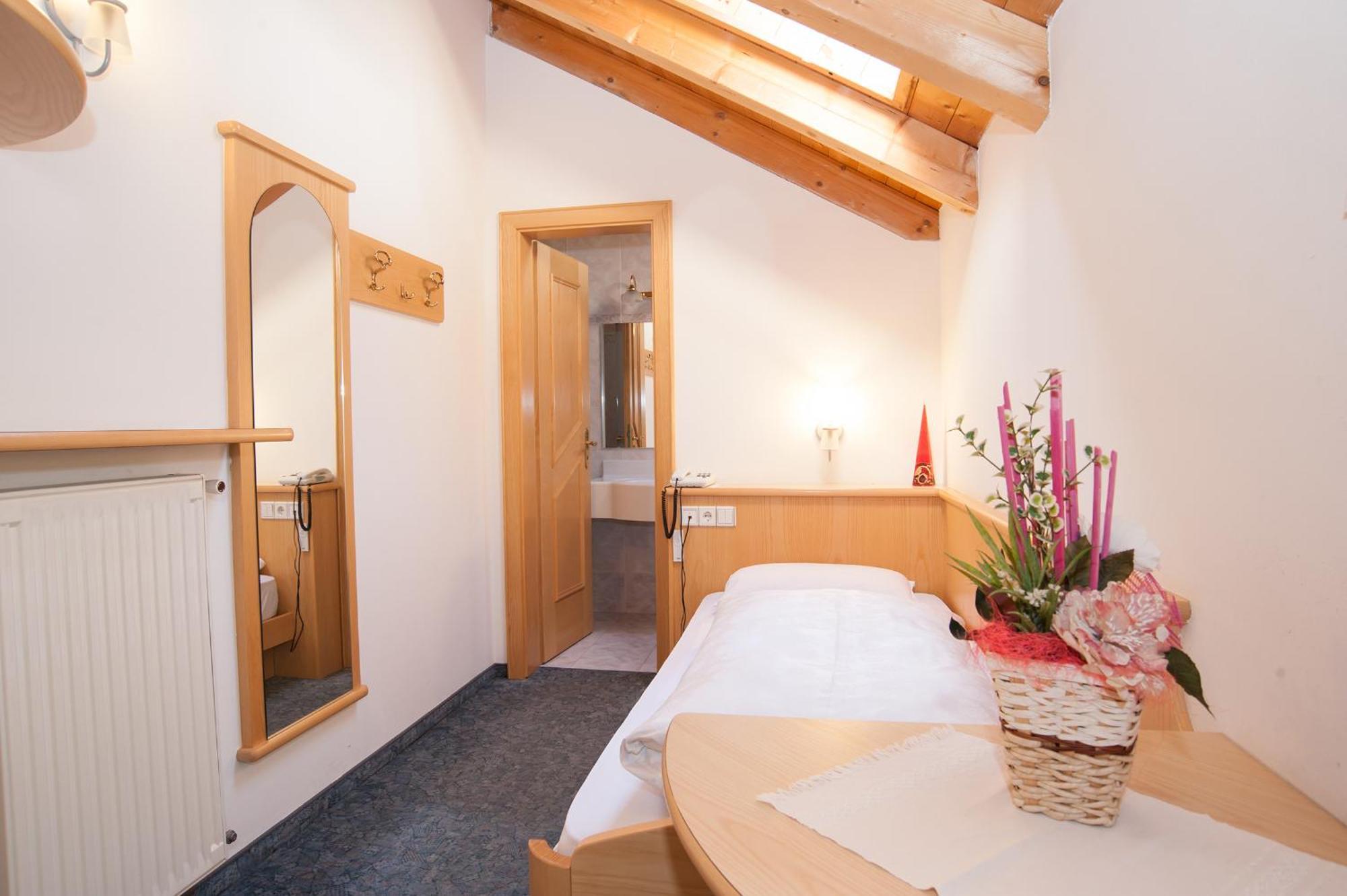 Hotel Vernel Santa Cristina Val Gardena Quarto foto